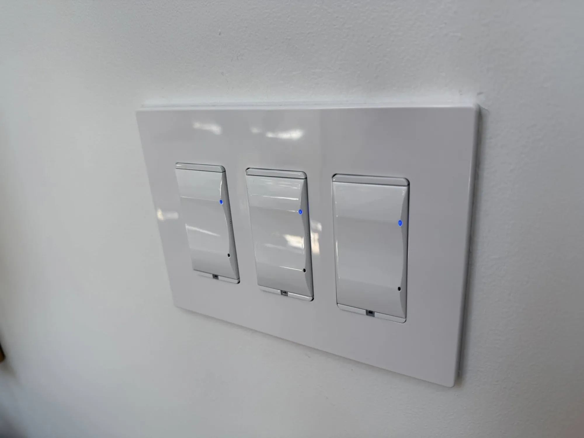 Keypad scenes move shades and lights together — Bellah Audio